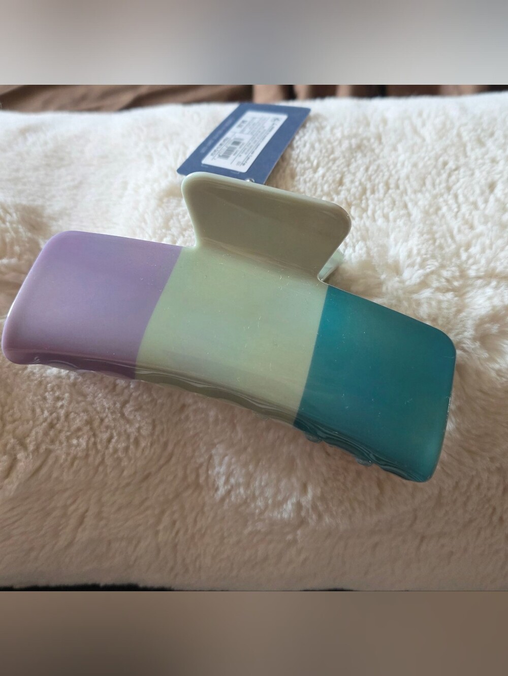 Universal Thread Hair Claw Clip NWT